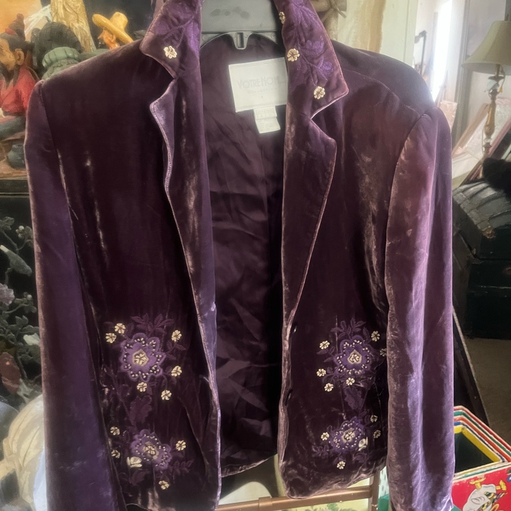 Velvet jacket, vintage with embroidery